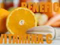 Arance fresche e spremiagrumi: scopri a cosa serve la vitamina C per il tuo benessere.